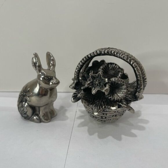 Silver Plate Bunny Rabbit Flower Basket Salt Pepper Set Unsigned The basket is 4 - Picture 1 of 7